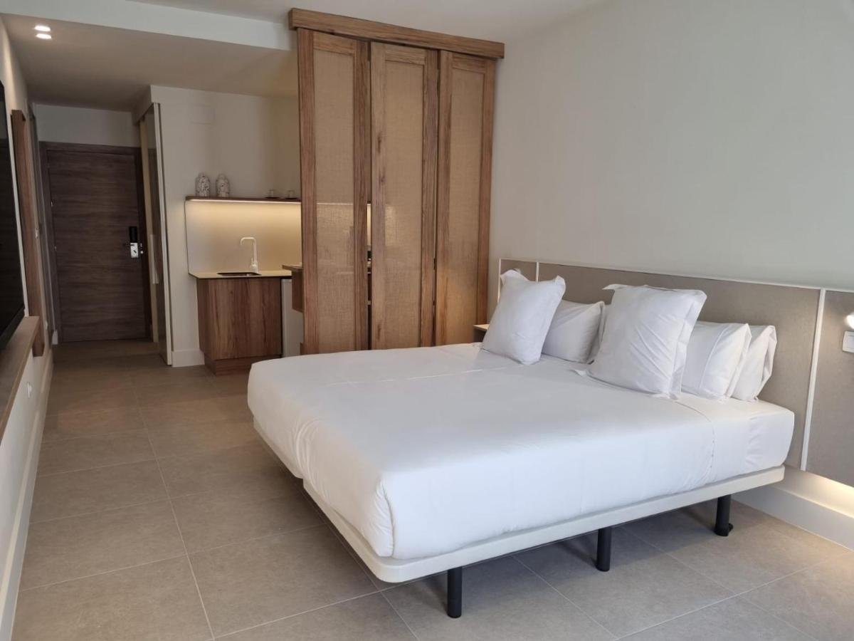Reina Victoria Velazquez Aparthotel Alicante Exteriör bild