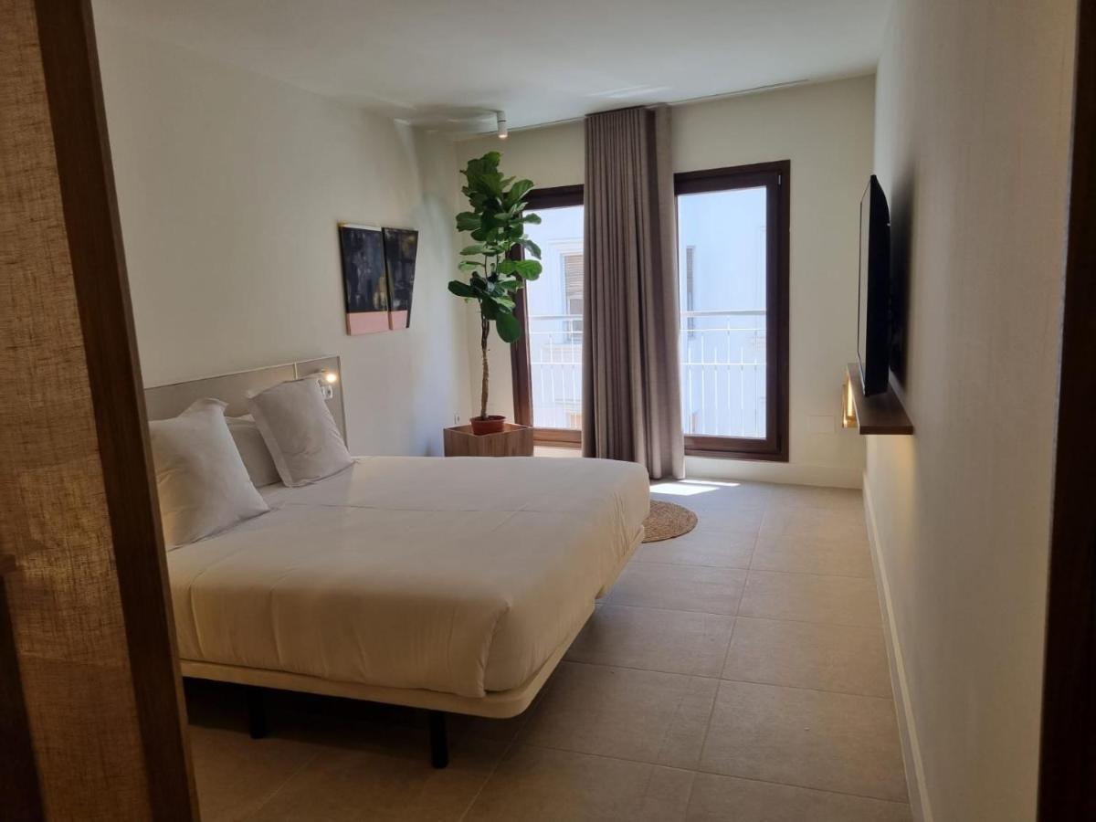 Reina Victoria Velazquez Aparthotel Alicante Exteriör bild