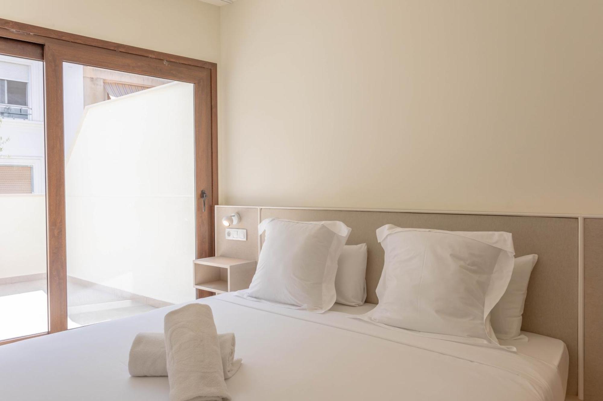 Reina Victoria Velazquez Aparthotel Alicante Exteriör bild