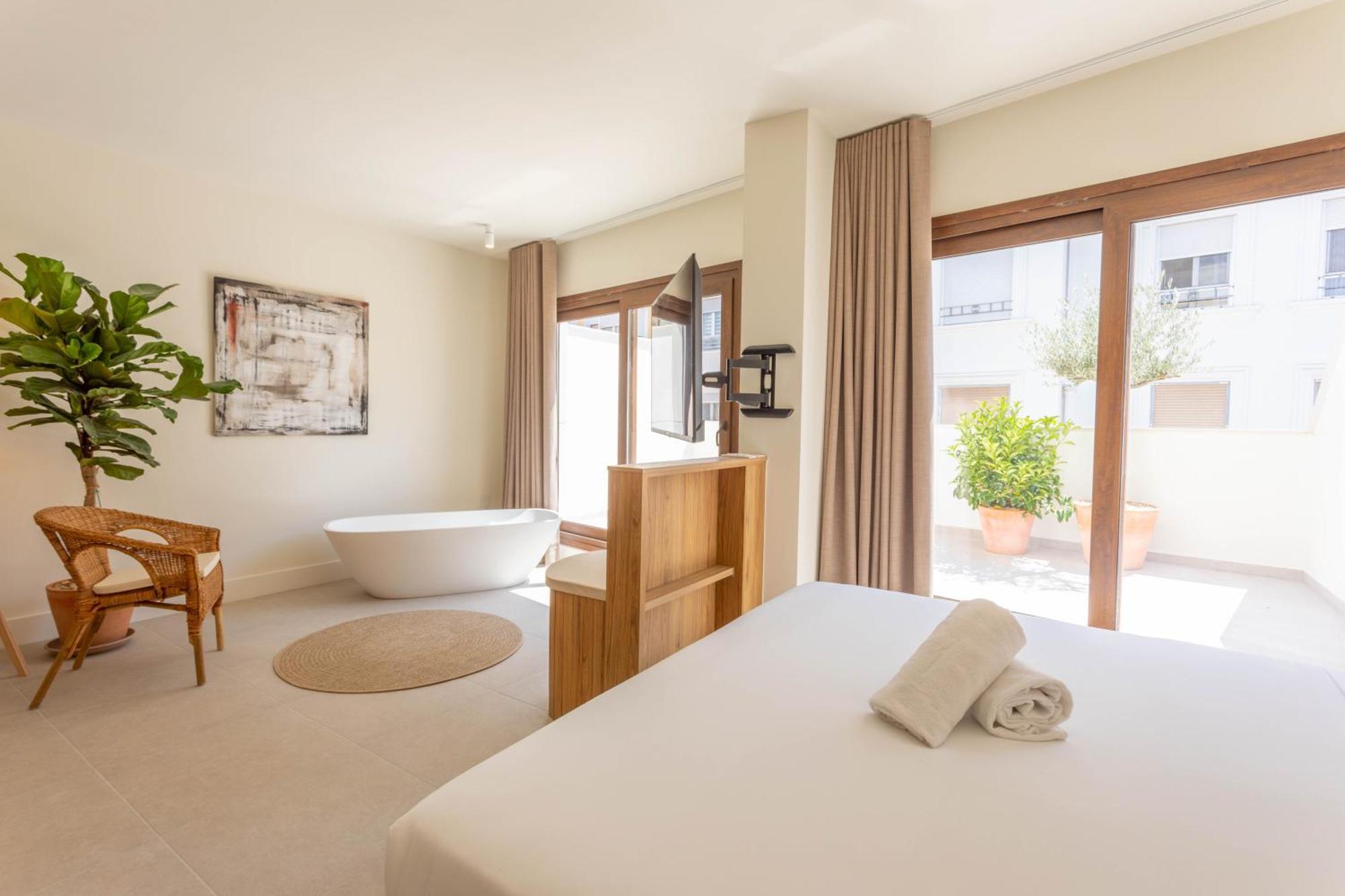 Reina Victoria Velazquez Aparthotel Alicante Exteriör bild