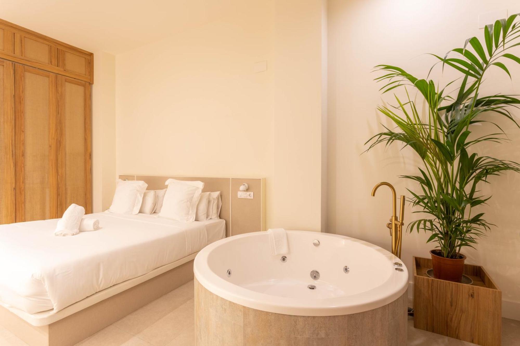 Reina Victoria Velazquez Aparthotel Alicante Exteriör bild